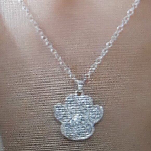 Paw Print Cat Dog Crystal Rhinestones Silver Paw Pendant Necklace NEW - Picture 2 of 16